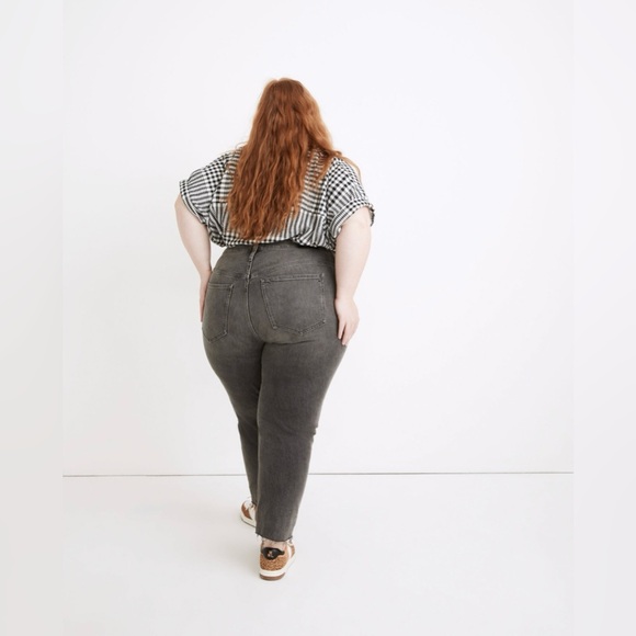 The Plus Perfect Vintage Jean in Cosner Wash: Knee-Rip Edition - Picture 2 of 6